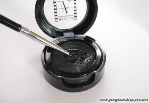 Atelier-cake-eyeliner+Sigma